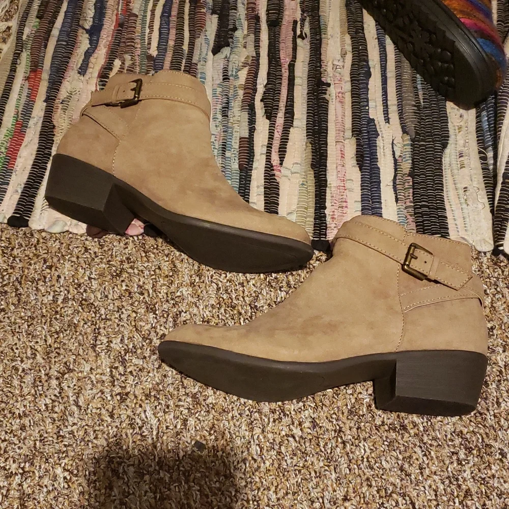 Just fab ankle boots - Picture 4 of 8